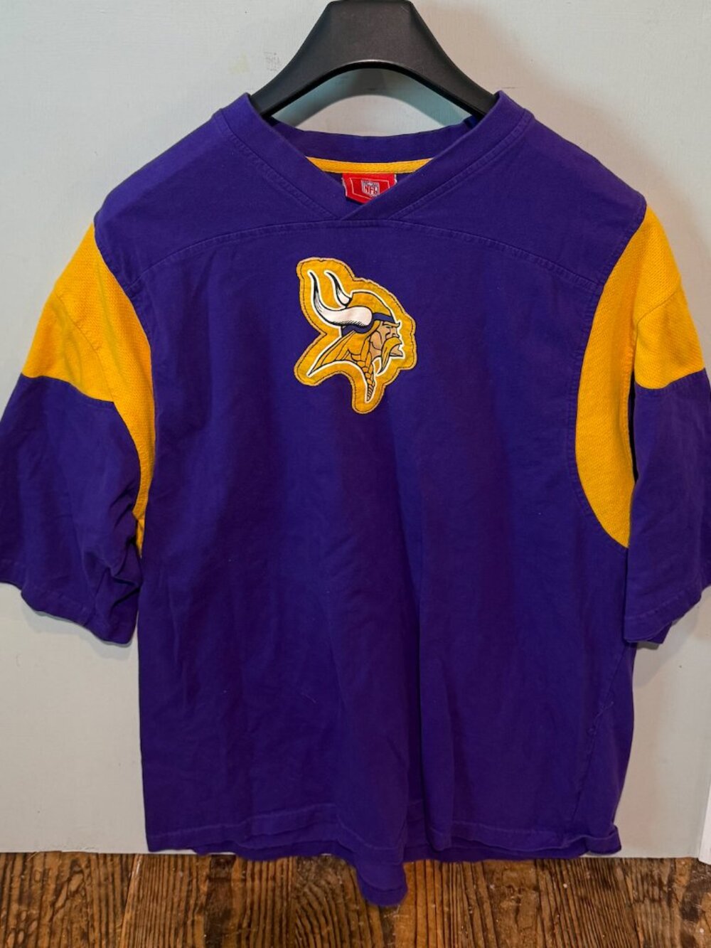 Vintage Minnesota Vikings NFL Football Shirt T-Shirt Men's Size XXL Purple RARE